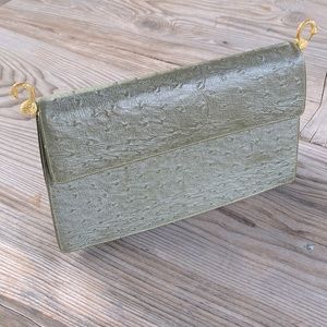 Meet your Posher, Lola